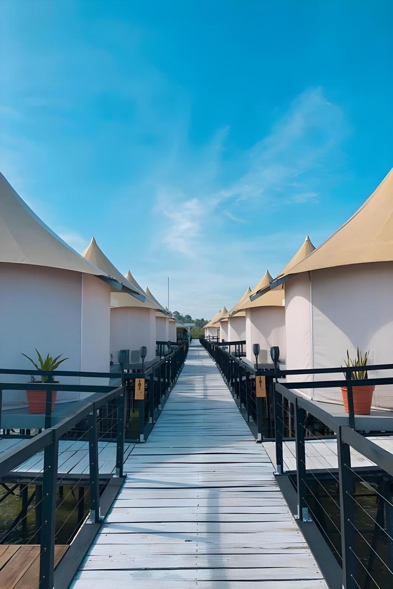 Kiki Beach Resort, Batam Galang Island Eksteriør billede